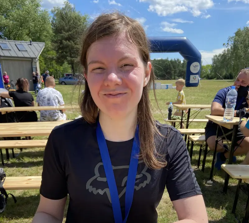 Sandra Dworak Quality Engineer po maratonie MTB w Jaworznie 2024 - połączenie testowania i rowerów górskich